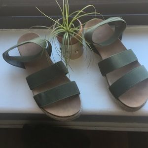Espadrille olive sandal gently worn